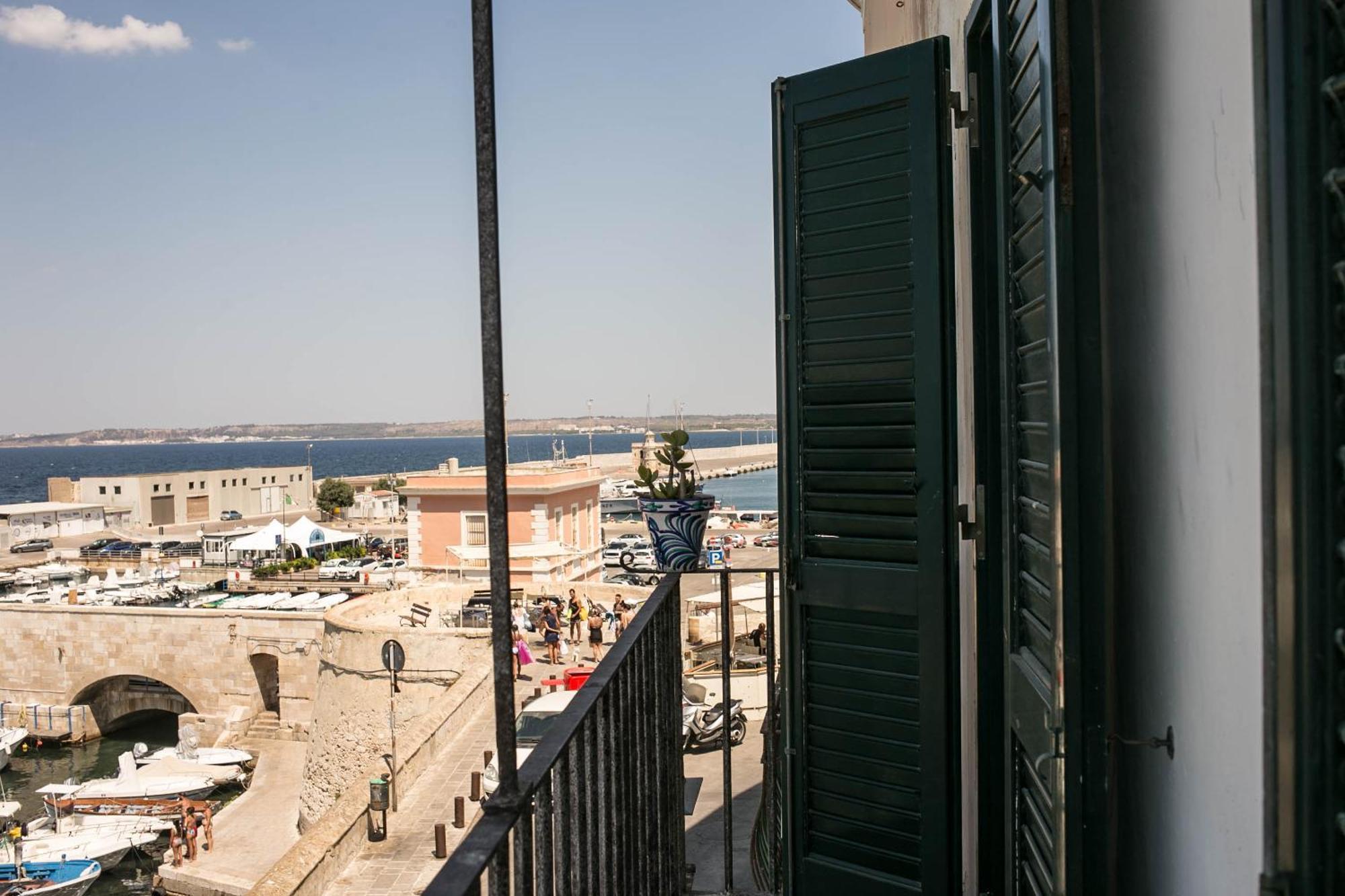 Villa San Gregorio palazzo unico vista mare Gallipoli Esterno foto
